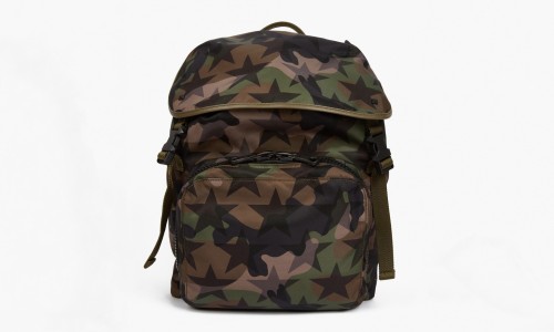 Valentino 推出 Camustar 背包
