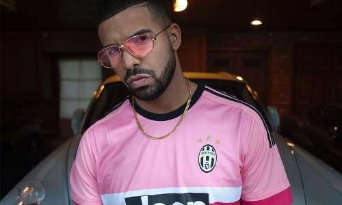 Drake 公开穿着 adidas 球衣，却把 adidas Logo 给 P 掉了