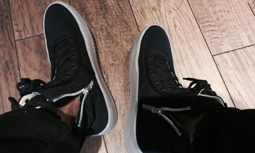 Jerry Lorenzo 确定 Fear of God 首双鞋型即将发售！