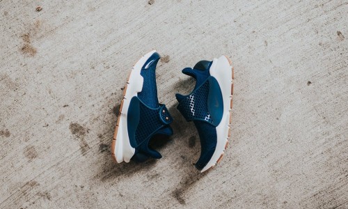 一双专为女性朋友打造的 Sock Dart 即将在下月登场