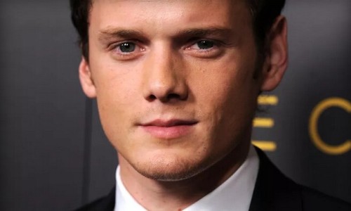 造成 Anton Yelchin 意外身亡的 JEEP，本该是被召回的问题车辆