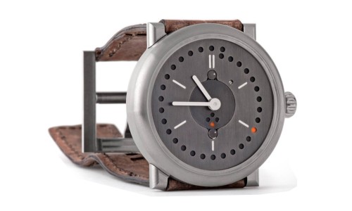 OCHS UND JUNIOR 推出极简设计的万年历腕表