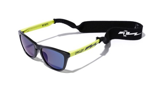 WTAPS x OAKLEY 合作运动风格太阳镜