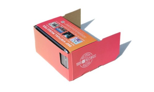 GAP 「1969 RECORDS」 企划推出折叠式 VR 设备