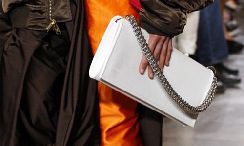 Vetements x Eastpak 联名 Clutch Bag 系列一览