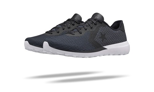 HTM 再度联手 Converse，却推出了一双像极了 Roshe 的 “新” 鞋款