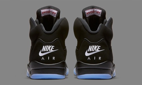 多少鞋迷在等这一双 “Nike 标” 的 Air Jordan V ？