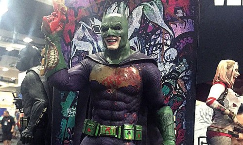 到底是小丑还是蝙蝠侠？