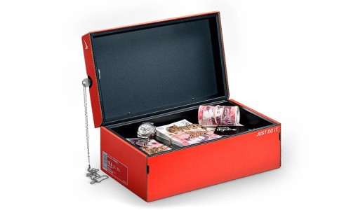 作为一个 Sneakerhead，选保险箱都要足够有样