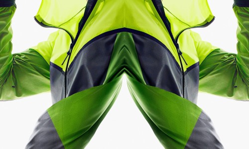 这种极端的颜色，恐怕只有 Nike 能把它变得性感