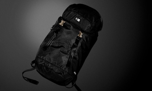 New Era x atmos 合作推出 RUCK SACK 背包