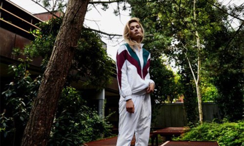 Naked 携手 Reebok 打造 90 年代复古运动风