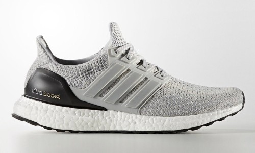 adidas 又推出一款配衬性极高的灰色 Ultra Boost