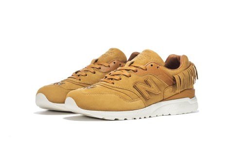 周杰伦的第一双 997.5，以 16 年前创作的歌曲作为灵感