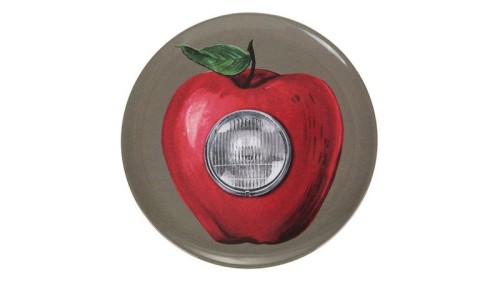 UNDERCOVER 推出 “GILAPPLE” 餐盘系列