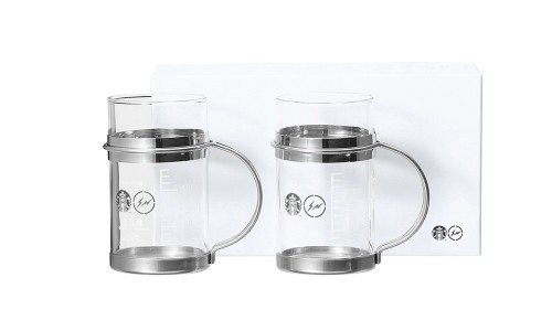 fragment design 这次与星巴克推出了一个 “很专业” 的杯子