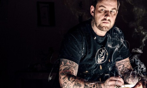 亚洲的假冒产品，让 Kanye 背后的艺术主脑很头疼