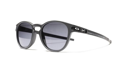 fragment design x Oakley 推出联乘太阳眼镜