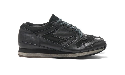 sacai 就这样把 Hender Scheme 的鞋子扔进了染缸