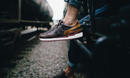 Saucony Originals 携手 Wolverine 打造联乘复古鞋款