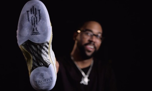 飞人之子 Marcus Jordan 宣布将在 10 月 22 号发布全新专属 Air Jordan Retro 鞋款