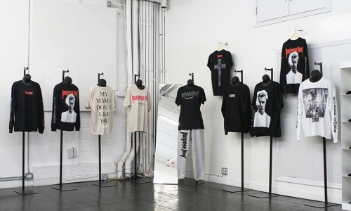  “Belieber” 们，现在你们有更多机会入手 “Purpose” 巡演周边了