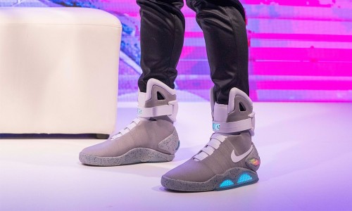 81 万港币：这是第一个拥有 Nike MAG 的人为它的付出