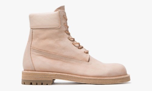 这次 Hender Scheme 又看上了 Timberland 的 6 吋靴