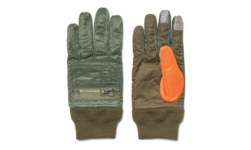 MA-1 灵感球鞋不算新鲜？那来看看这双 MA-1 手套