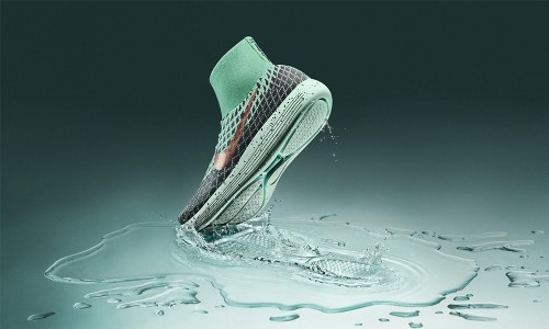 LunarEpic 如今也迎来了 “2.0”，新设计更耐用居然还防水