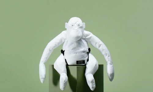 EASTPAK 携手 Christopher Raeburn 推出 “Remade Orangutan” 背包