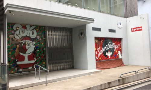 看一看 Supreme 日本门店如何迎接圣诞节