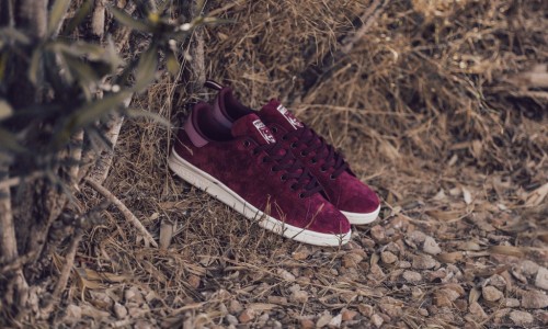 虽然没有联名光环，但这双 Stan Smith “Maroon Suede” 同样值得入手