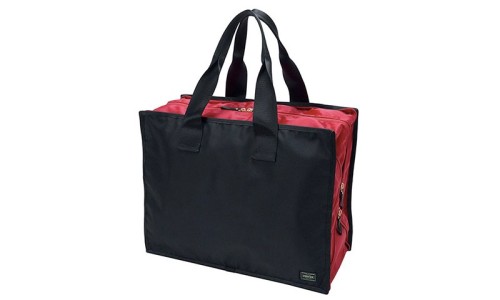 PORTER 这款 HANDY 手提包让人看得可能有点 “方”