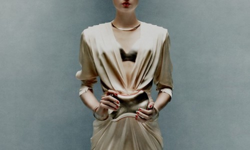 Christian Louboutin 全新包款 “ShoePeaks” 登场