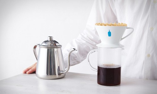 高精密度的 Blue Bottle 咖啡滴虑杯