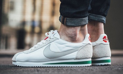 Nike 这双 Cortez 的设计灵感来自停车标志