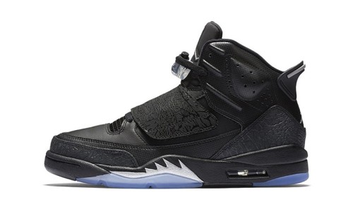 Jordan Brand 即将发布 Jordan Son of Mars “Black Metallic” 配色