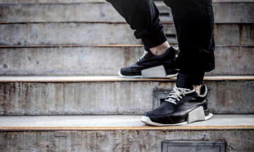 来提前感受一下 adidas by Rick Owens 全新鞋款的上脚效果