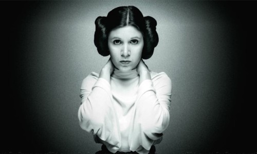 《星战》 “莱娅公主” 扮演者凯莉·费雪因心脏病去世，享年 60 岁