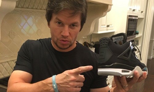 突破新领域？马克·沃尔伯格正与 Jordan Brand 设计新球鞋中