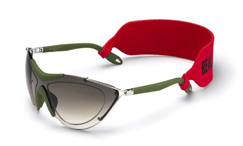 Givenchy 这款太阳镜有可能成为 2017 的新 “爆款”