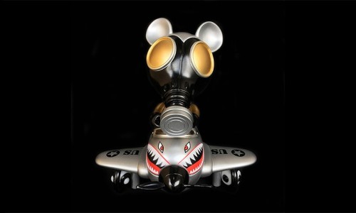 Ron English 携手 BlackBook Toy 打造 Mousemask Murphy in Airplane 新配色