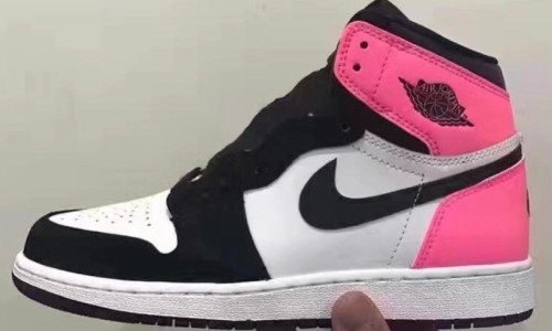 还在发愁给女生送什么礼物？这双 Air Jordan I 情人节配色或许能帮到你