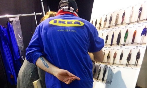 继 DHL 后，IKEA 的工衣要成下一个 Vetements 爆款？