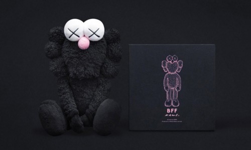 KAWS 明日再次限量发售 BLAKCK BFF PLUSH 玩偶