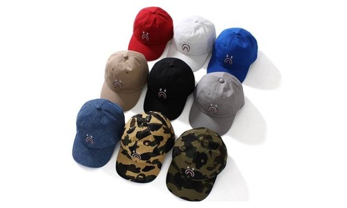 A BATHING APE® 鲨鱼刺绣帽款将于本周发布