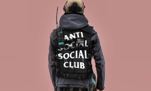 到底什么才是 “机能”？答案都在他的画里了