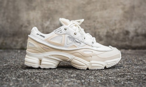 adidas Originals 联手 Raf Simons 打造 Ozweego Bunny