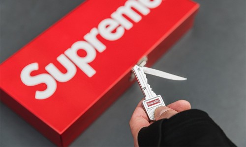 对不起了贩子们，我要给大家看看 Supreme 本季联名配件的名堂